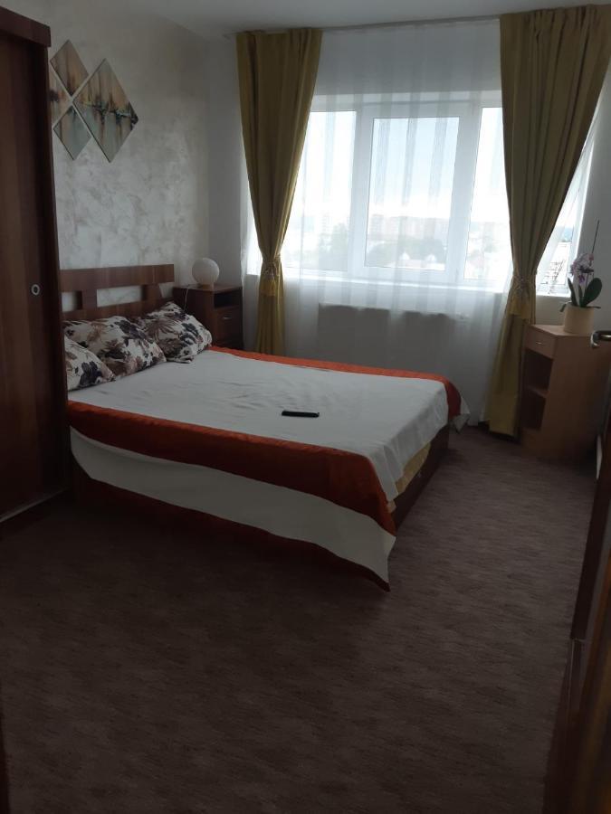 טרגובישטה Hellen Apartament מראה חיצוני תמונה